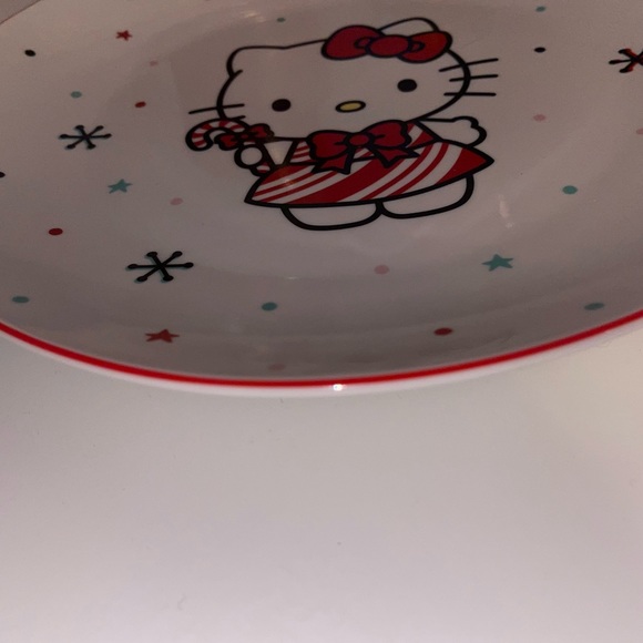 Hello Kitty Christmas Plates (Set of 2) - Picture 3 of 3